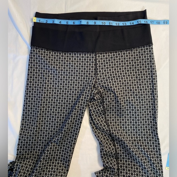 NWOT Lululemon Straight Up Pant   Size 12 Tri Geo Silver Spoon Black - Picture 4 of 15